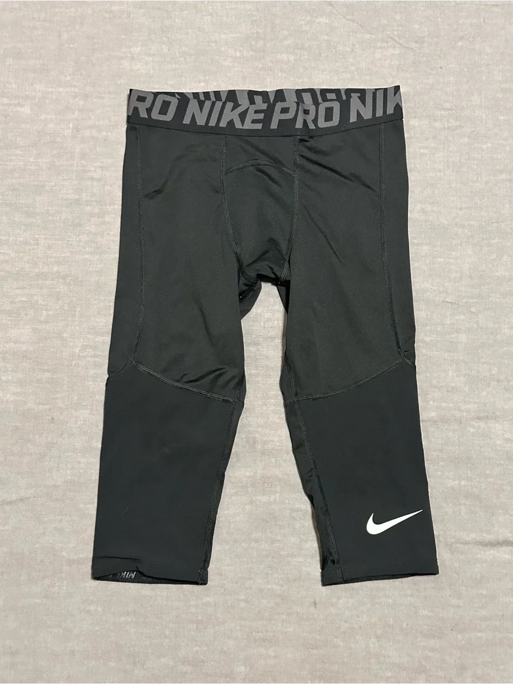 Nike Black Girls' Pro Compression Capri Leggings with White Swoosh - Picture 1 of 6
